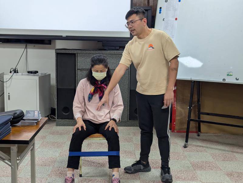 彈力帶運動教學