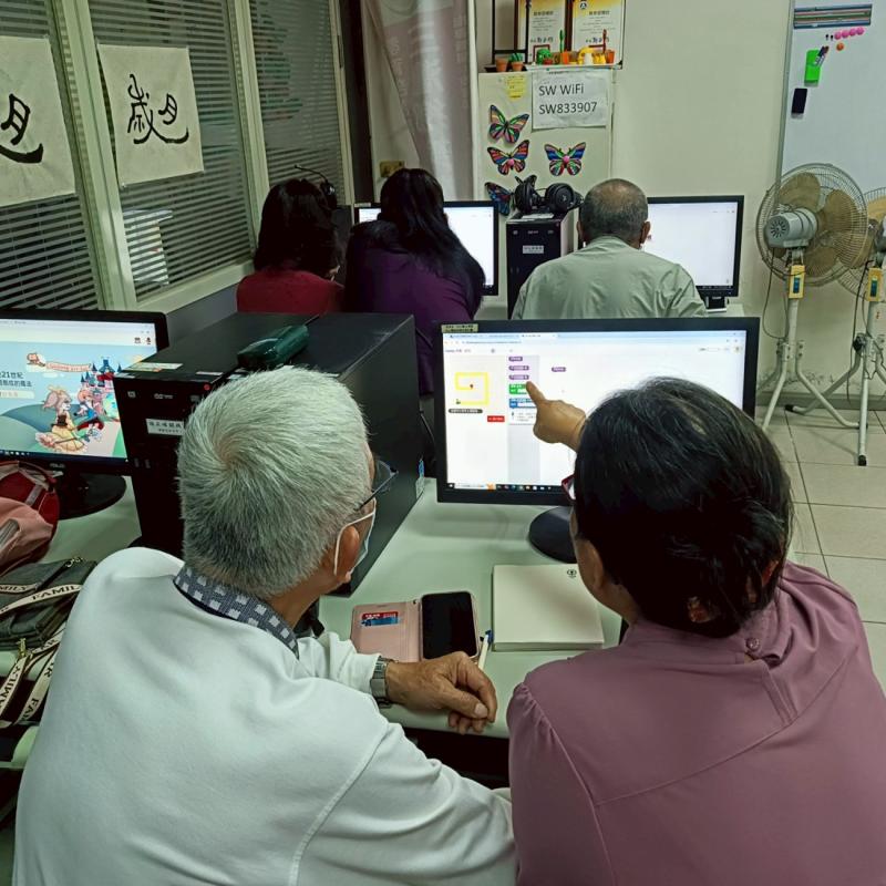 共同解決blockly遊戲中遇到的問題