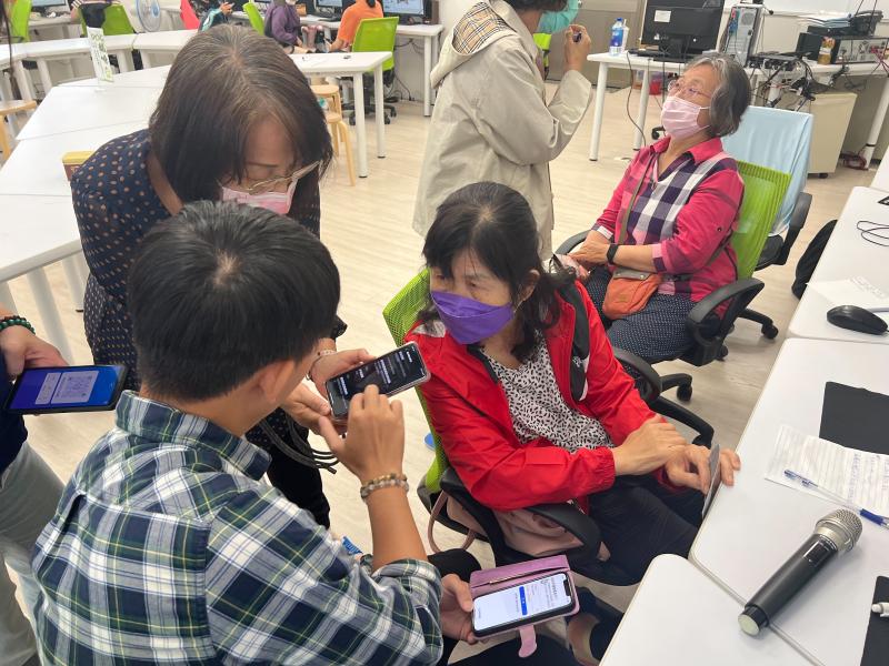 透過實作與討論,學員累積創作經驗,為個人或企業社群行銷打下基礎。 希望這樣的整理能符合您的需求!