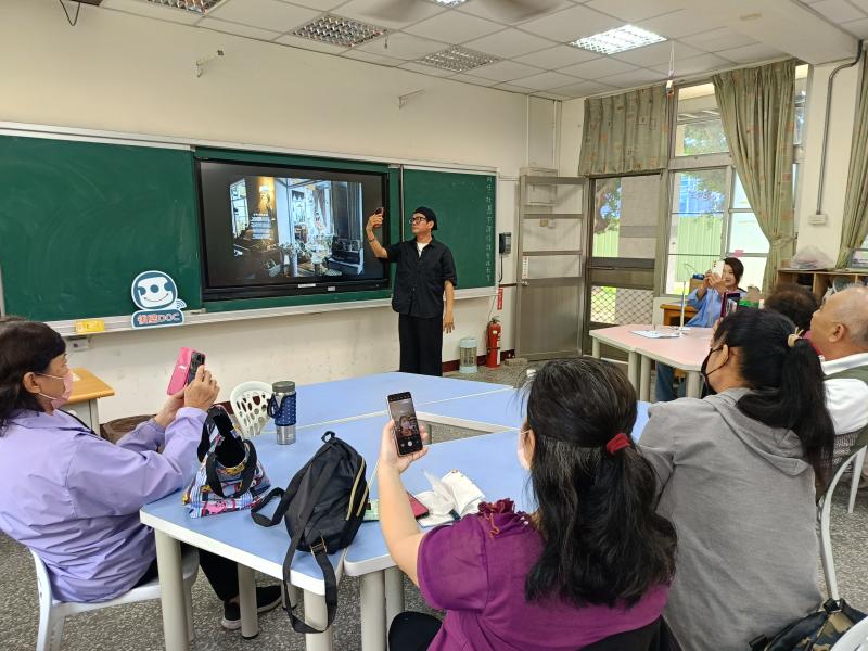 老師指導拍出美美的自拍照