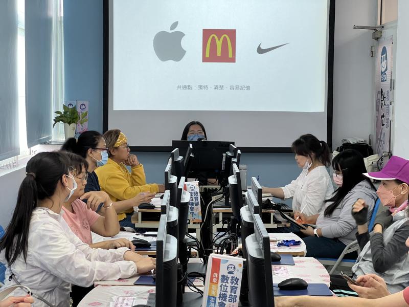 探索LOGO設計元素與配色技巧，認識了LOGO設計的基本元素：圖形、文字、色彩與比例配置。