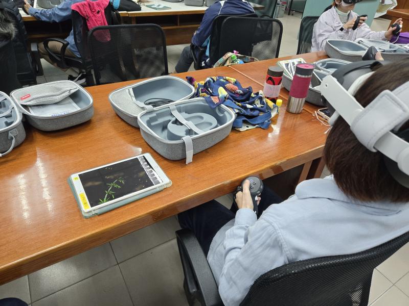 學員們在元宇宙繪圖