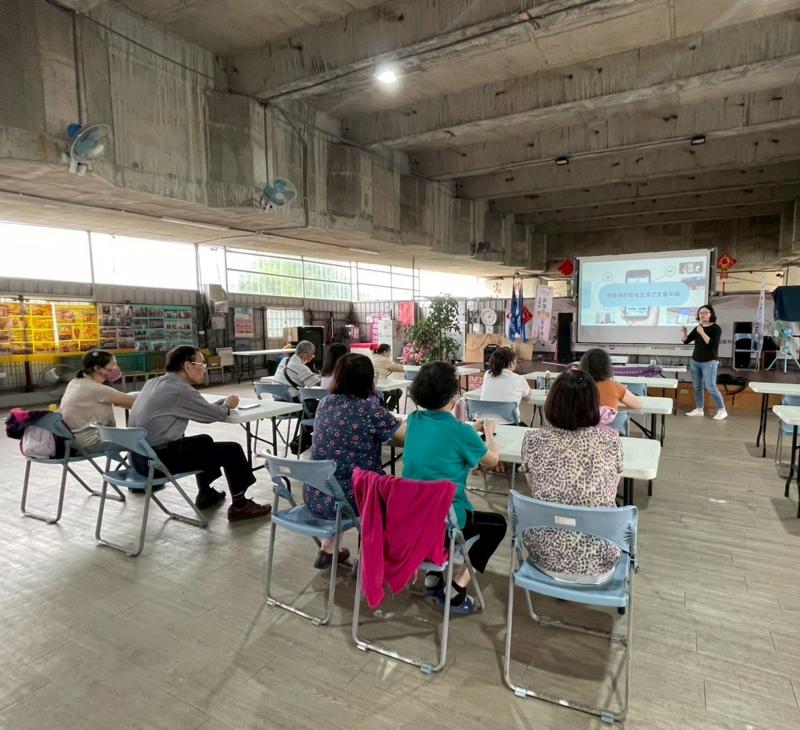 大家都很認真喔!