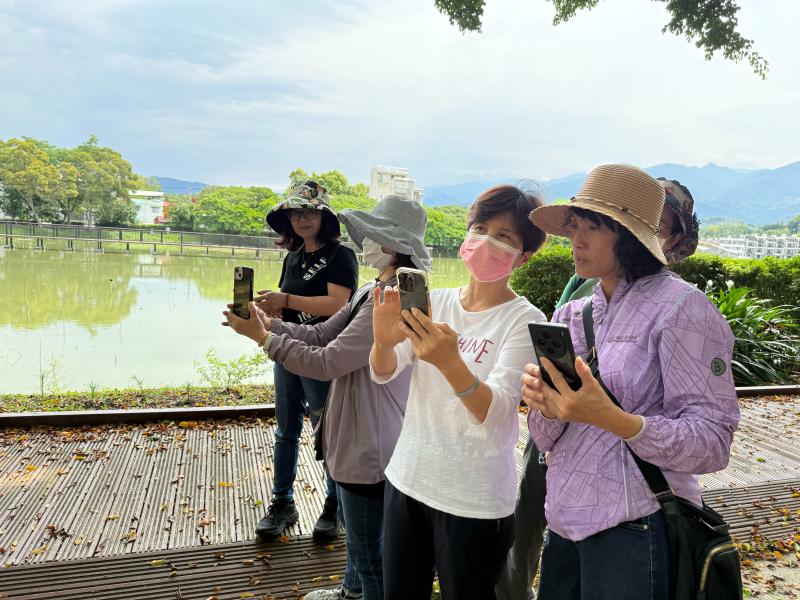 討論拍照技巧與實際運用