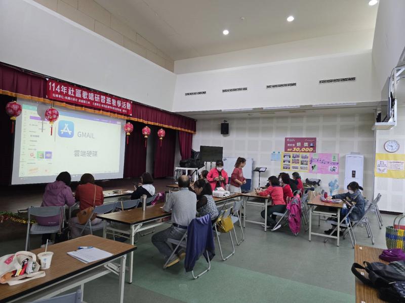 講師說明操作方式