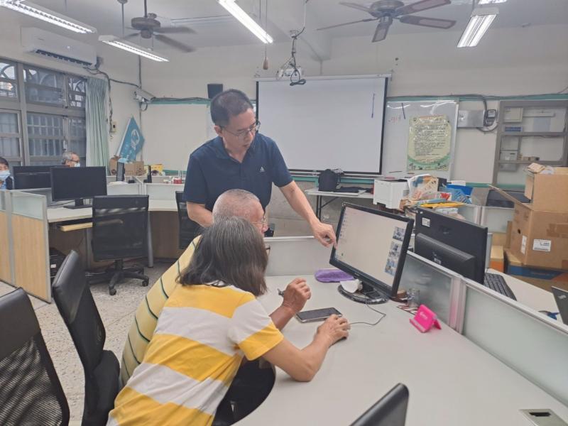 認真聽老師教學每個步驟，絕對不會錯唷!