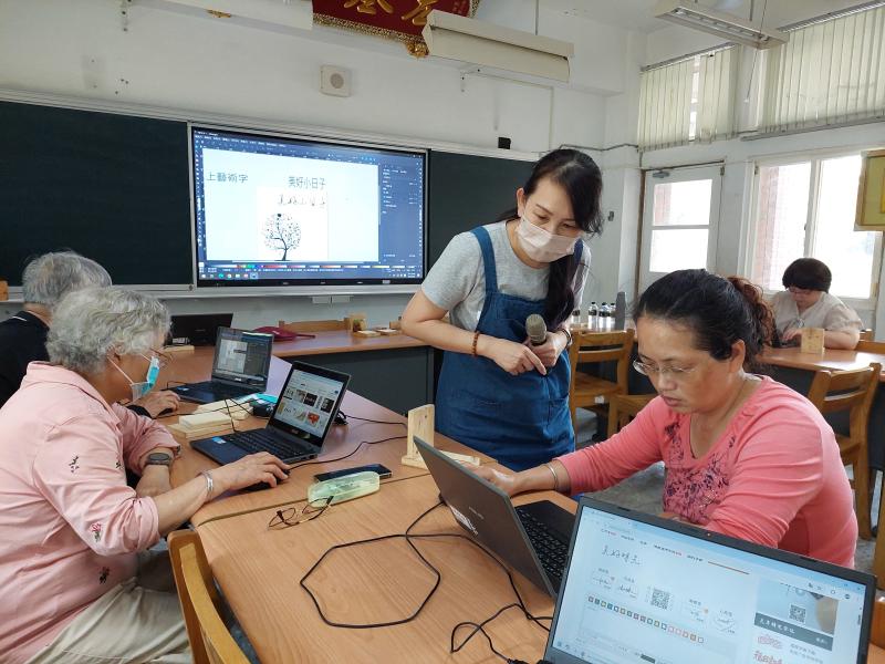 雷雕創意圖案設計上課了