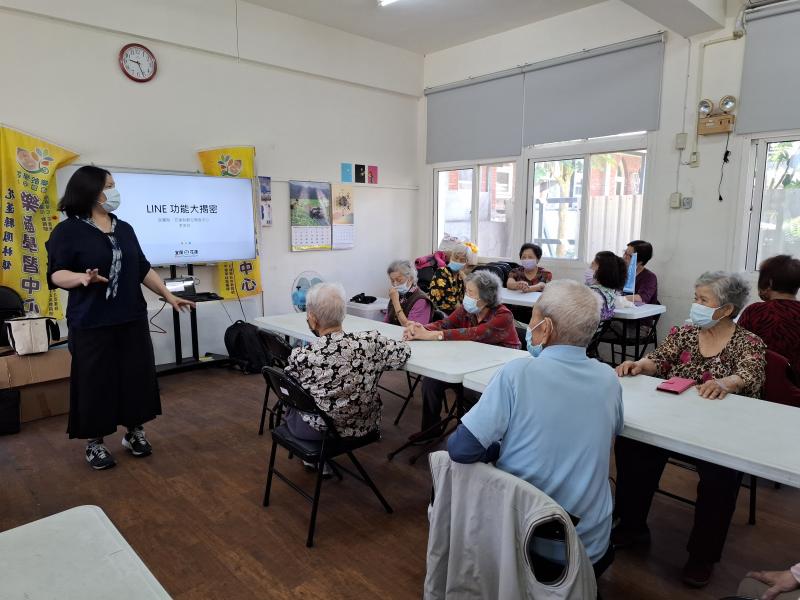 講師介紹課程與DOC計畫