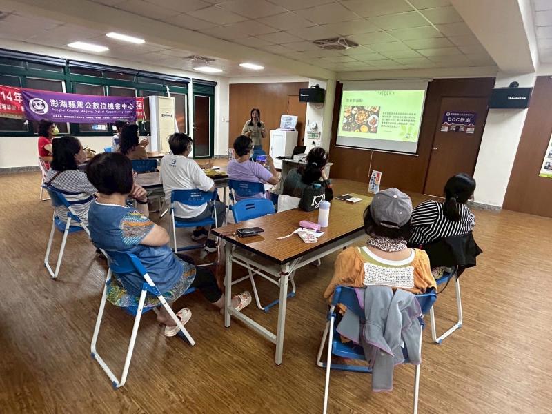 講師解說拍攝技巧與構圖，照片濾鏡處理