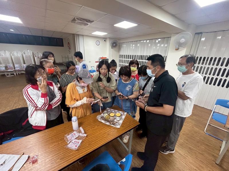 以美食實際擺飾構圖拍攝演練