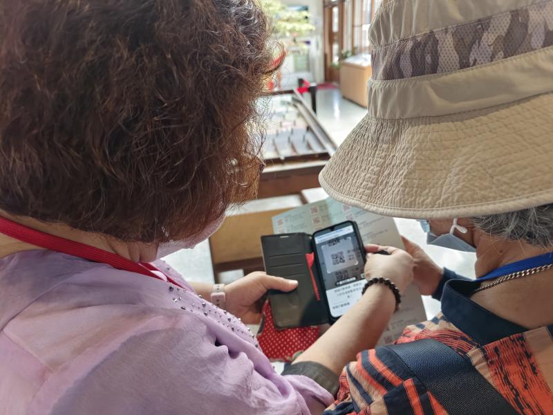 使用手機掃QRCODE查看潮州好吃的美食