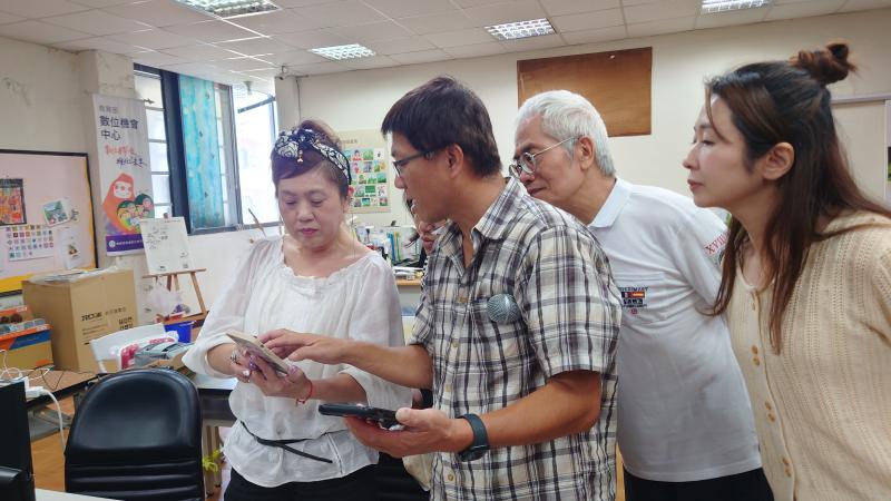 講師指導手機剪輯要領