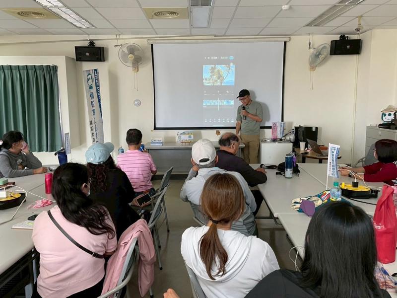 老師介紹影片剪輯軌道的邏輯與應用