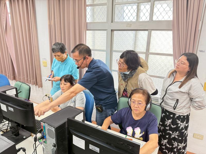 學員進一步學習Podcast節目的製作與上架技巧學員選擇自己熟悉的家鄉故事主題，獨立進行節目企劃、內容撰寫、錄音剪輯與音檔上傳