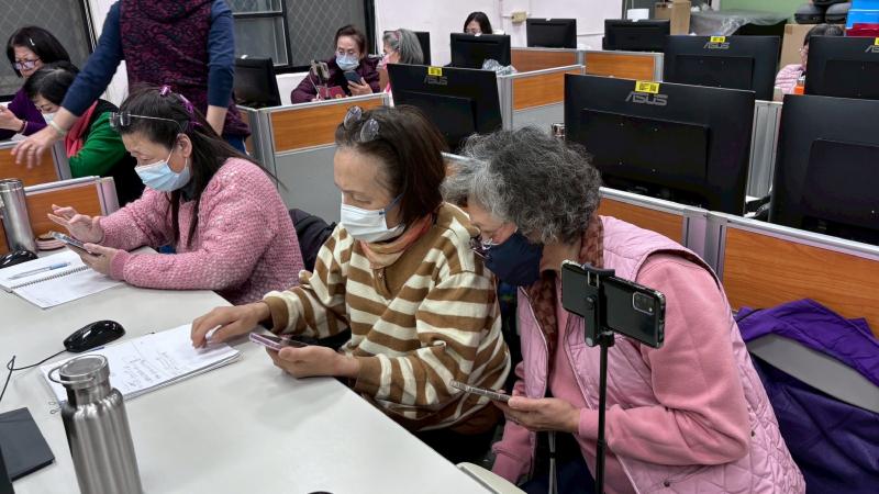 學員下載「Brave」獅子頭APP 並安裝註冊。