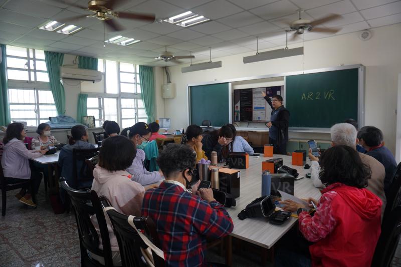 ARVR全新體驗介紹，專屬APP下載搭配VR眼鏡使用