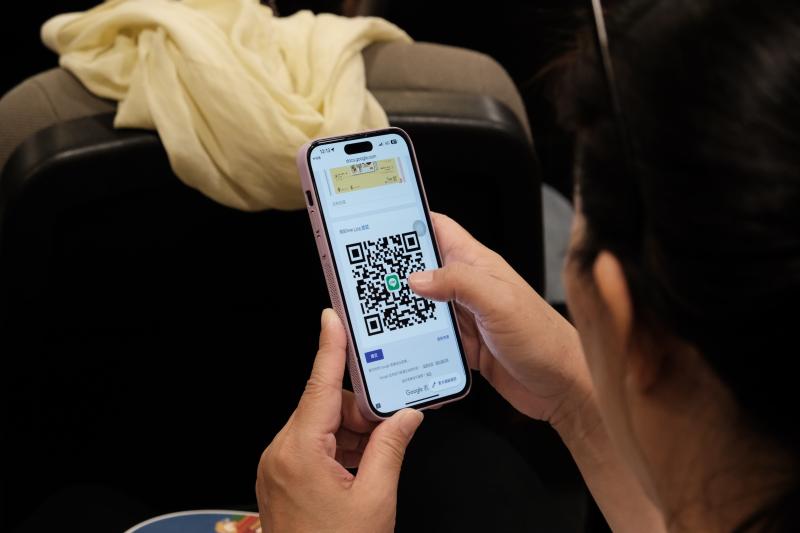 學員跟著講師的教導，也學習如何設定虛擬健保卡。