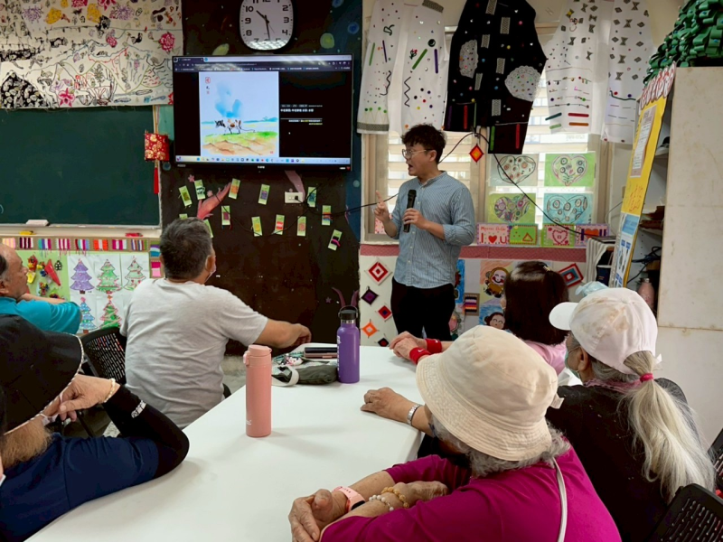 學員認真上課的樣子