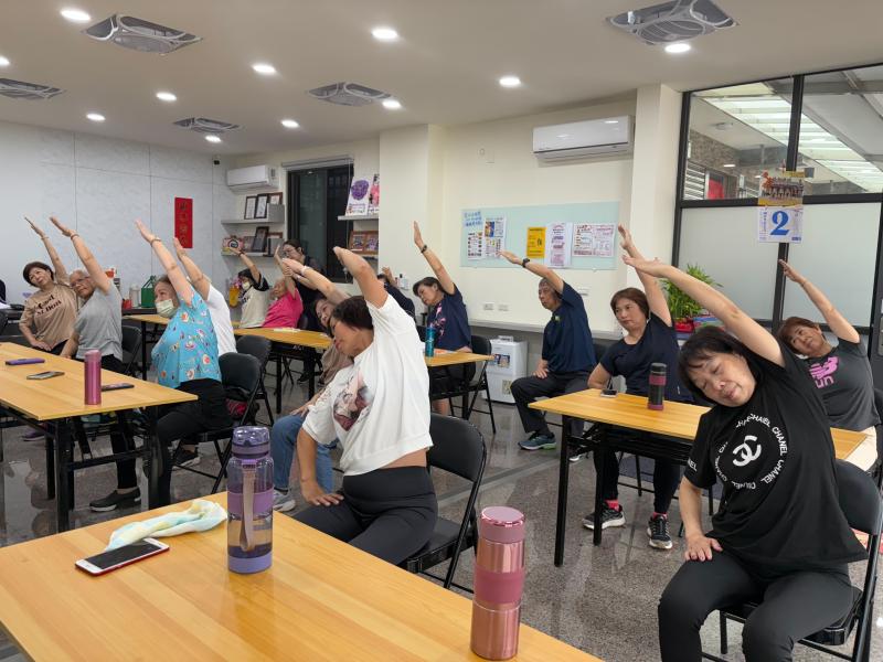 從暖身運動、伸展運動、重量訓練、有氧運動、緩和運動，讓您在訓練時減少運動傷害