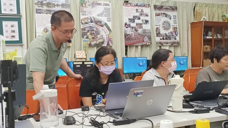 學習快速去背與排版技巧，增添展品解說的專業感與視覺效果。