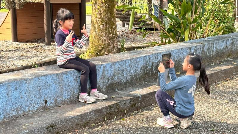 實際外拍(光線構圖、背景設計、道具使用)