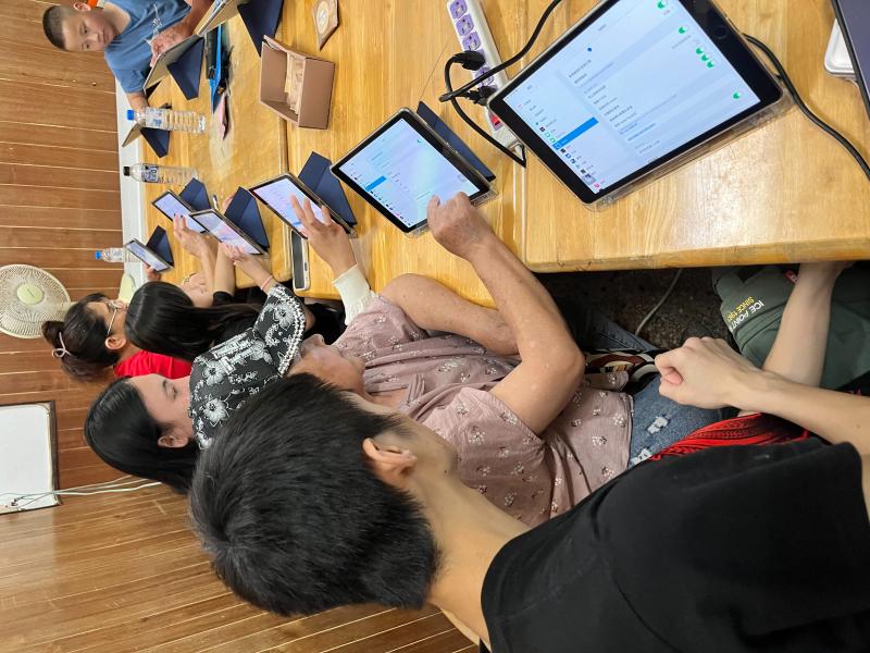 透過手機的設定，講師教大家如何開啟防跨網站追蹤的設定。再者就是利用網頁瀏覽器的閱讀器來輕鬆閱讀文章，並能調整字型及大小、背景顏色，提升長輩閱讀時不吃力。