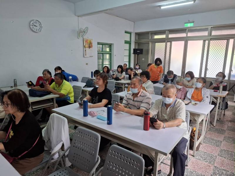 駐點協助民眾操作