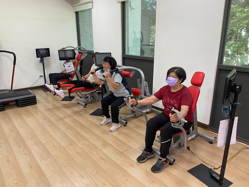 學員開始自行操作