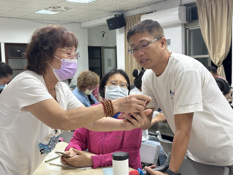 學員詢問老師問題