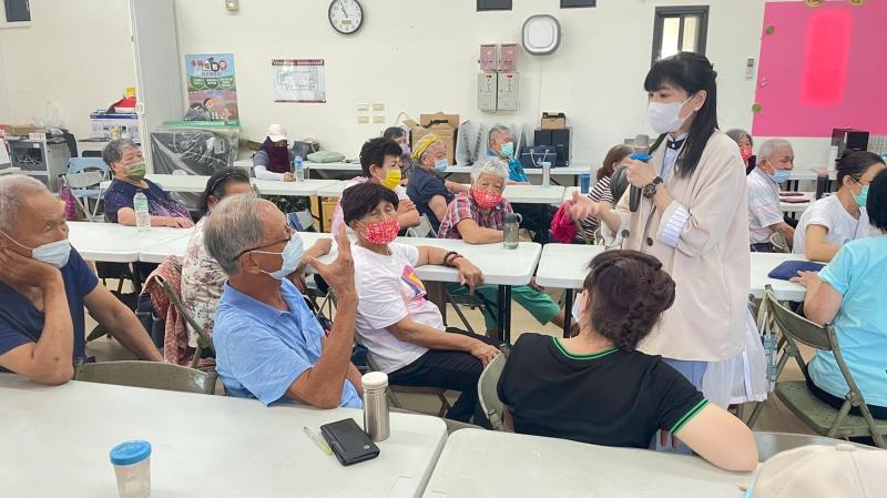 學員和大家分享使用行動支付的方便性