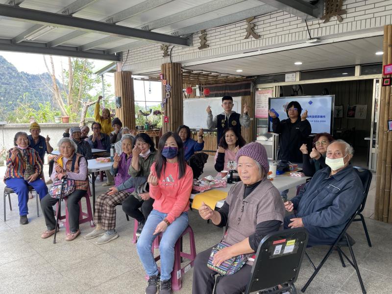 面對不斷進化的詐騙手法，部落中長者的防詐知識應持續學習與落實.重新認識詐騙的各種花樣，保護自己的資訊與財產安全。