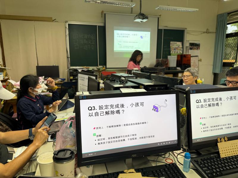 課程中使用廣播系統,學員們可以近距離學習,效果佳