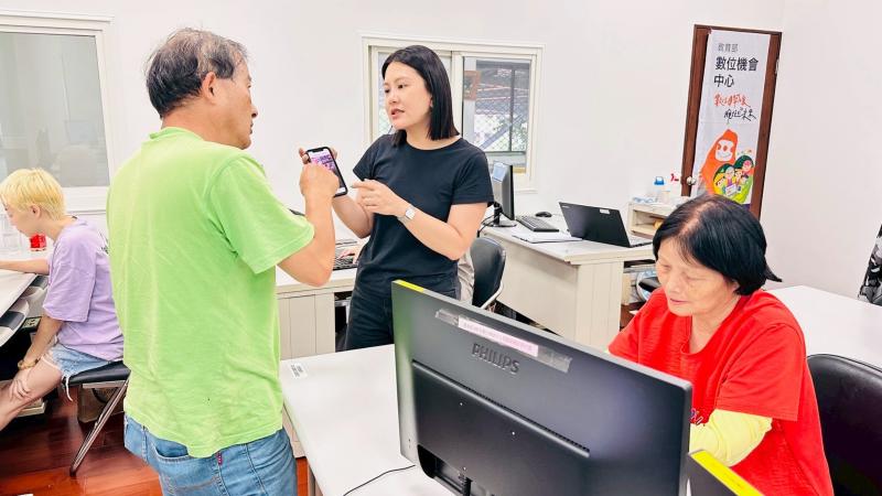 AI生成寫詩與歌曲APP介紹.