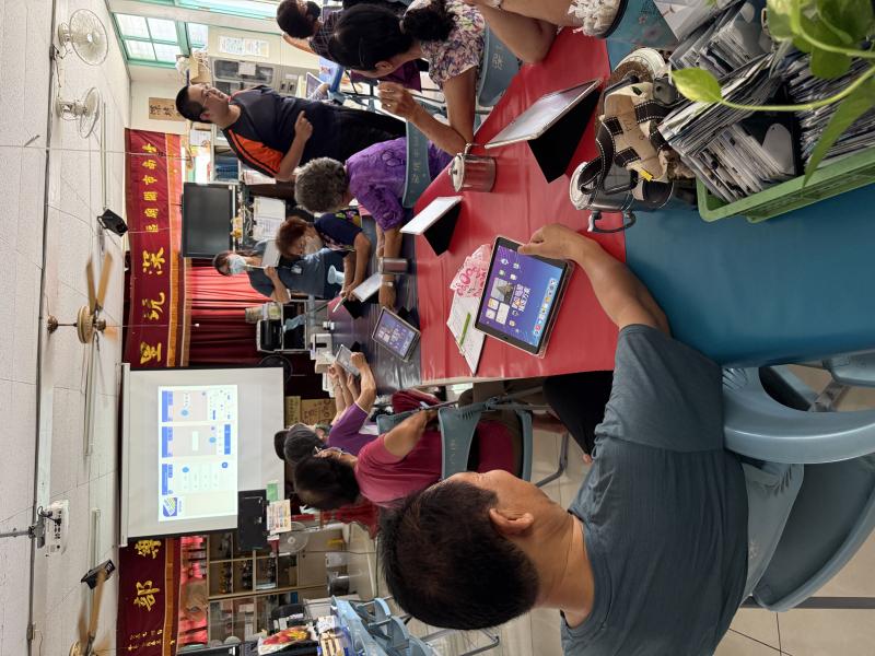 實作APP操作，體驗設計與列印個人化標籤流程。