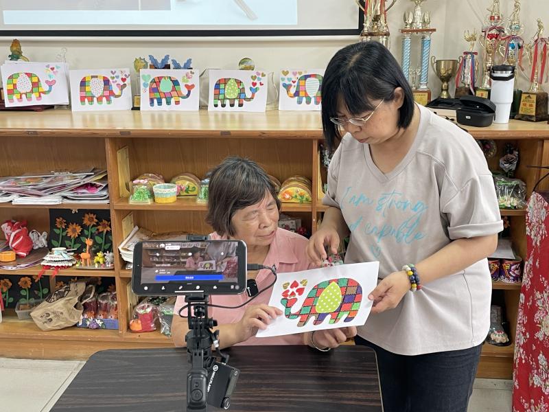 講師教授學員直播口語技巧