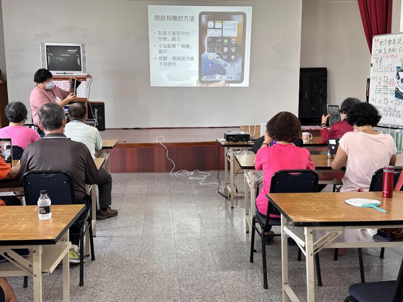 指導長輩用平板自拍要如何喬好角度