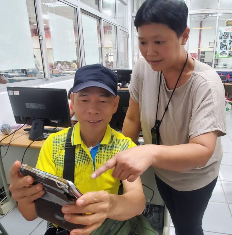 「農業不只是傳統產業，而是科技與環境並進的現代事業。」未來我希望能把所學應用在實務中，不論是推廣友善耕作，或是成為資訊透明、健康安心農產品的推手。