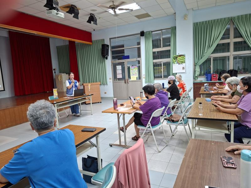 講師開始上課照片