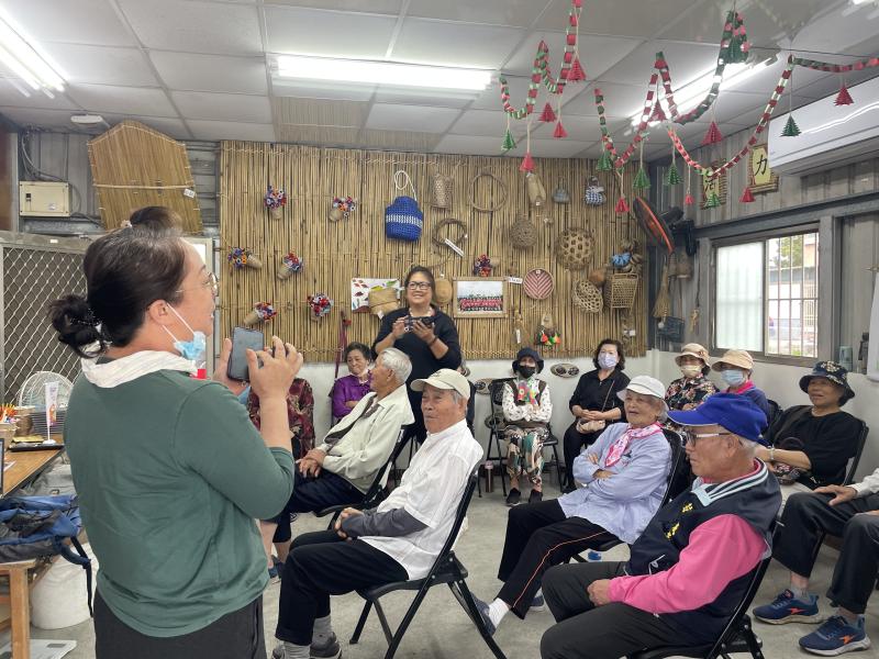 現場照服員協助翻譯