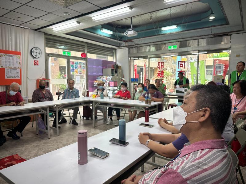 最後介紹實用的超慢跑APP，透過手機記錄運動與步伐節奏，輕鬆養成規律活動的習慣～長輩們直呼簡單又實用，健康從現在開始守護！