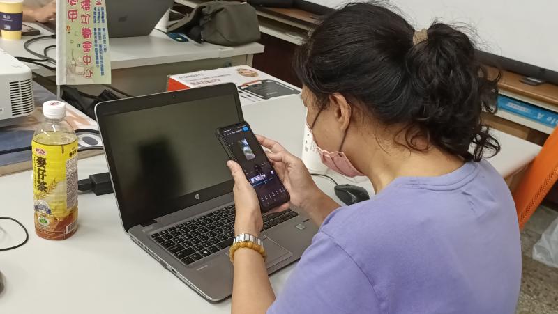 課程銜接前次拍攝實作，學員分散拍攝需要的素材