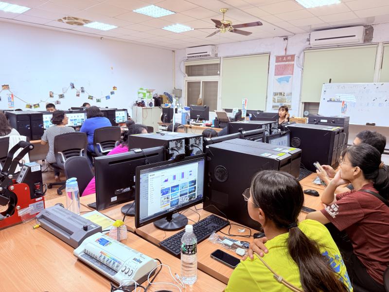 講師講解設計的注意事項，圖樣的設計，會如何影響雷雕的結果。