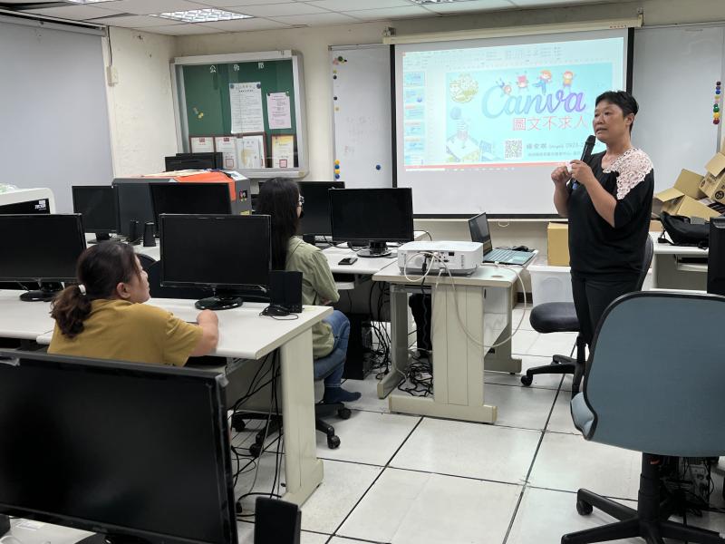 安琪老師協助手機圖文課程