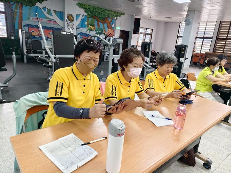 學員通過實際演練來加深印象