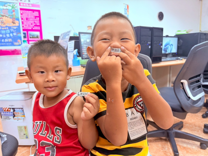 學員很開心能設計做出喜歡的姓名貼