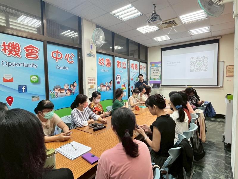 【LINE貼圖AI創作】-實用又有趣的數位課程上課情形。