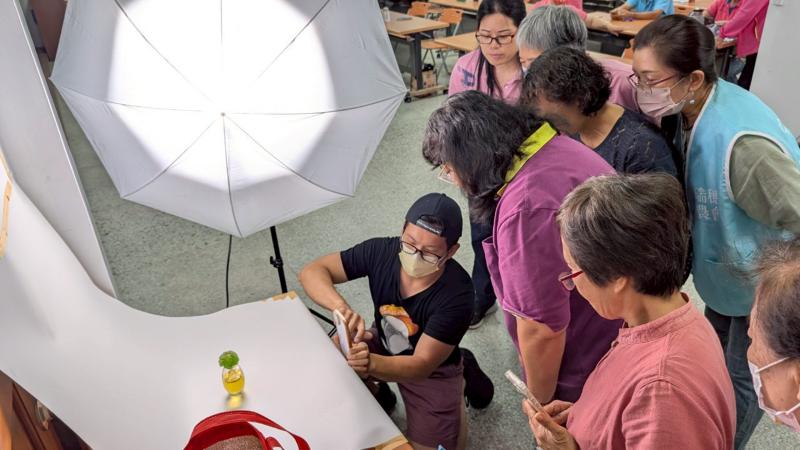 學員通過實際演練來加深印象