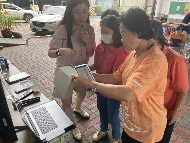 詐騙宣導，請學員掃qr code