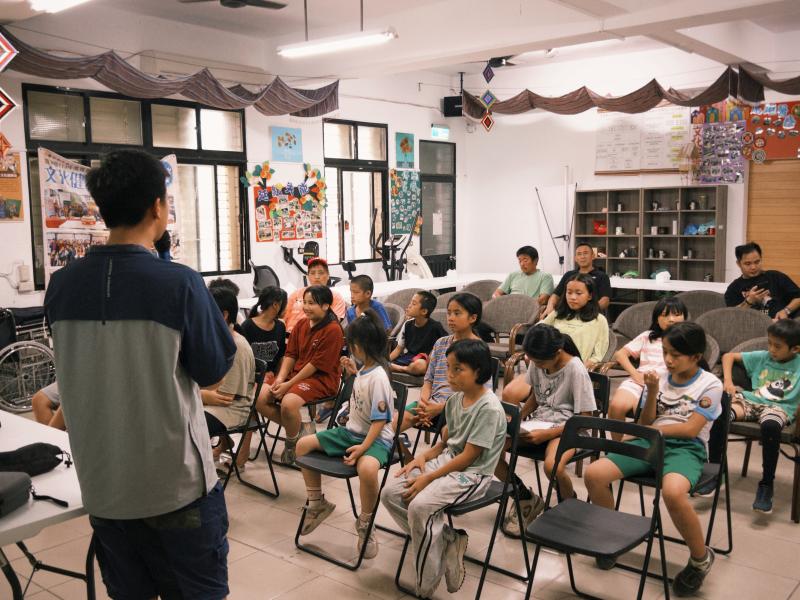 老師介紹「何謂攝影」