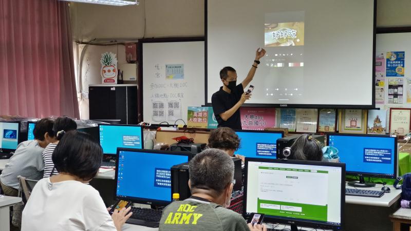 可以在影片中加上文字